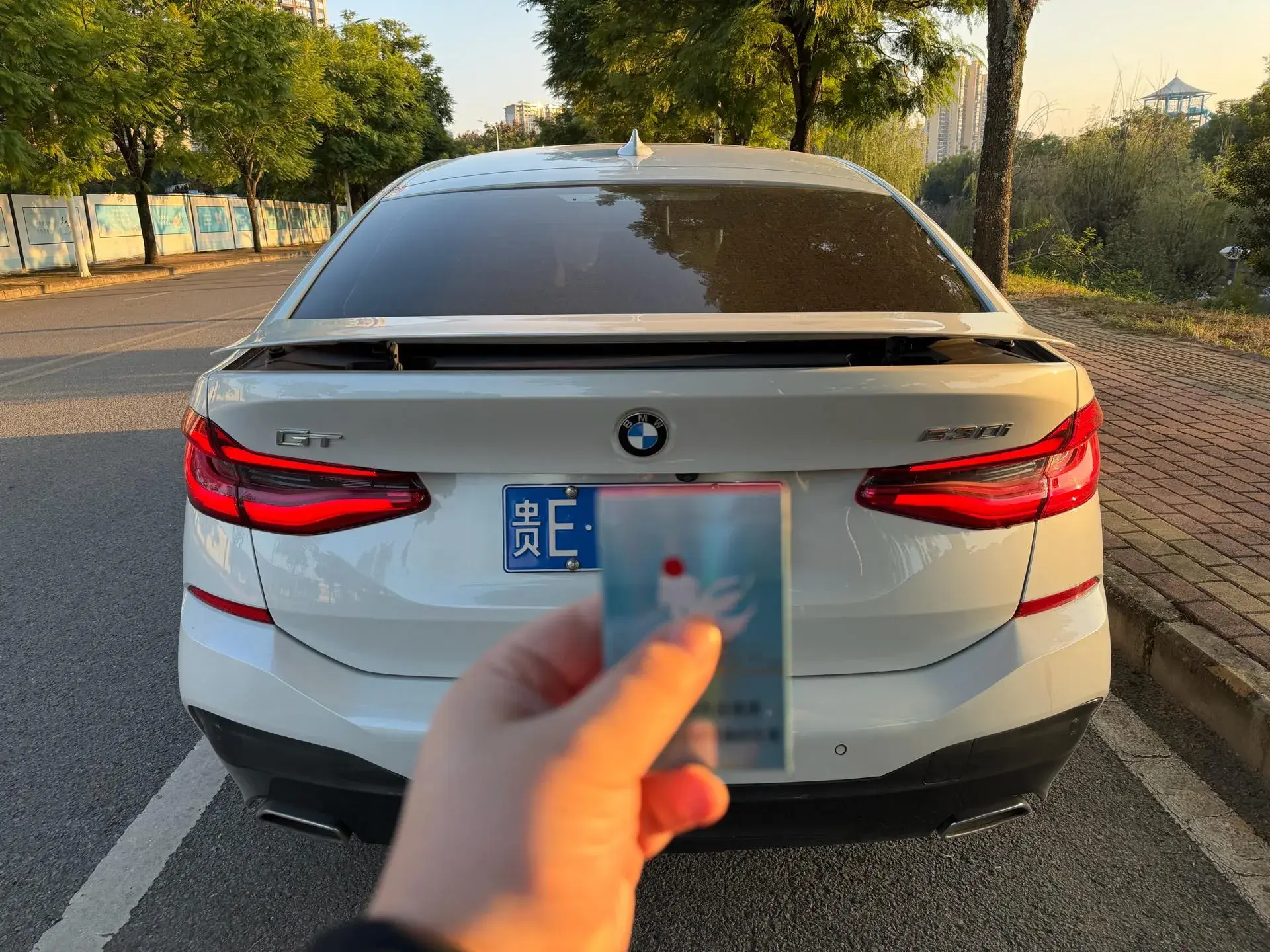 2021 BMW 6 thumbnail 4