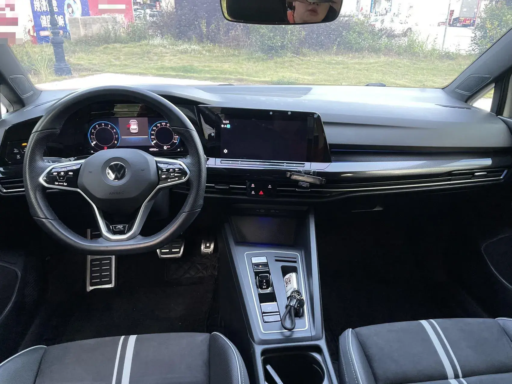 2023 VOLKSWAGEN GOLF thumbnail 4