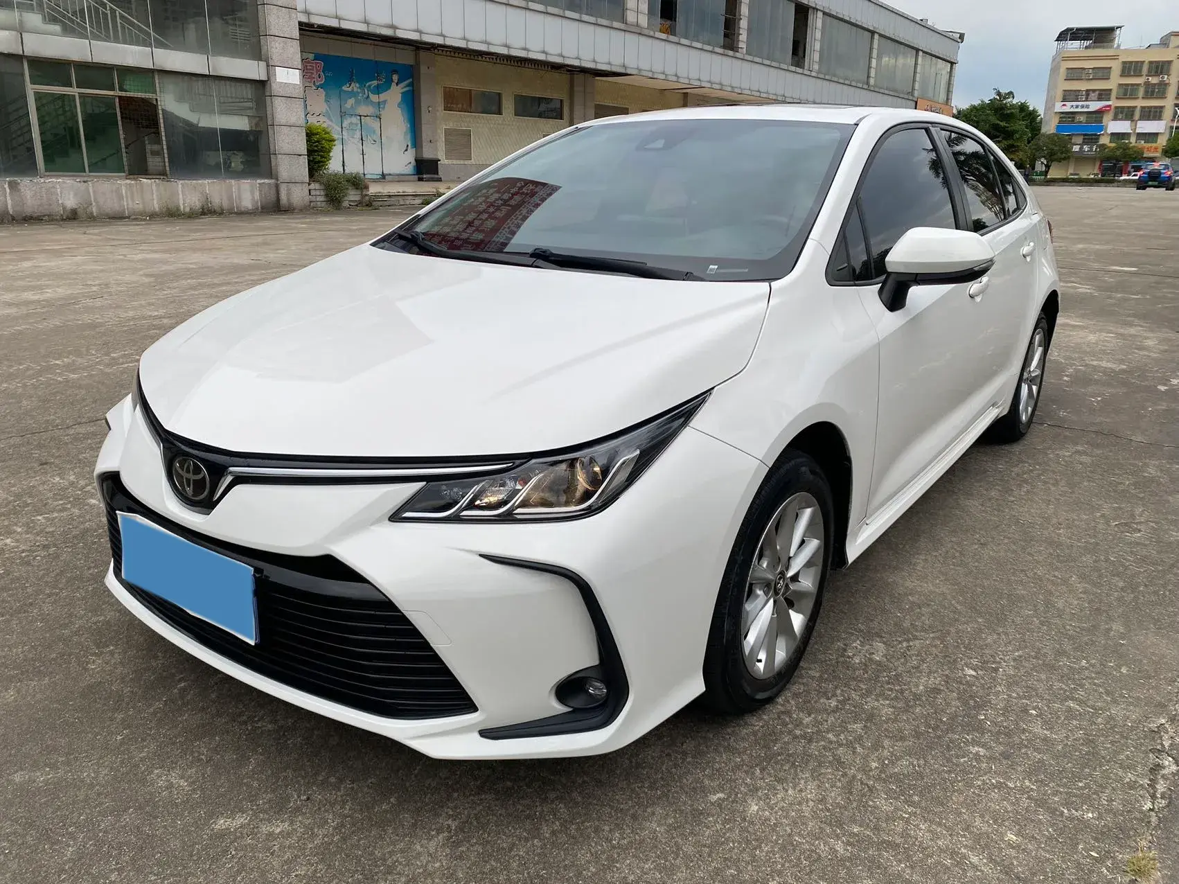 2019 TOYOTA COROLLA view 1