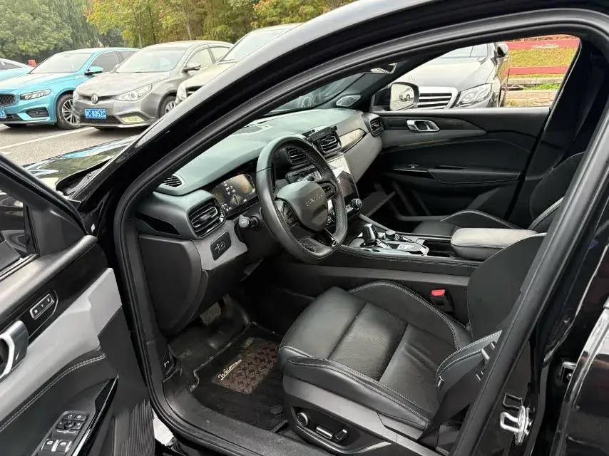 2022 LYNK&CO 03 thumbnail 3