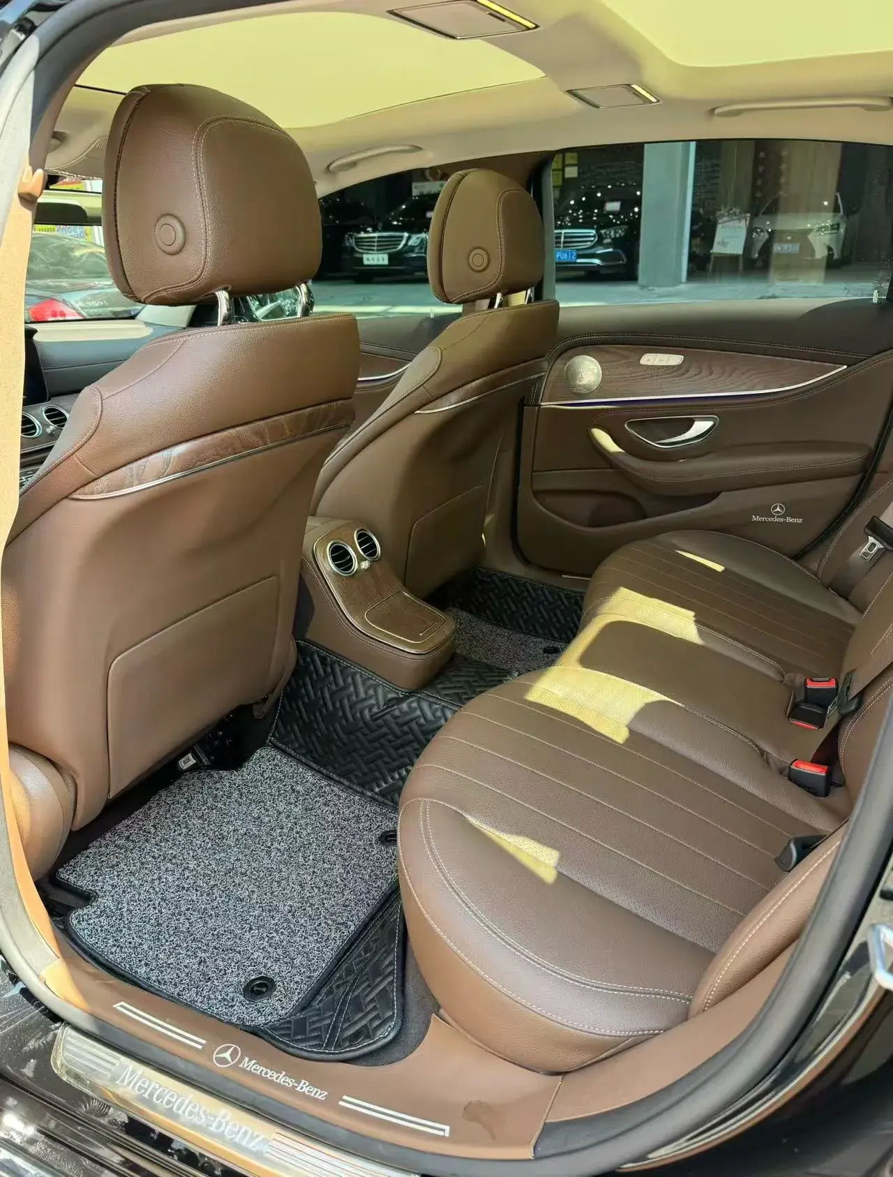 2023 MERCEDES-BENZ E thumbnail 4
