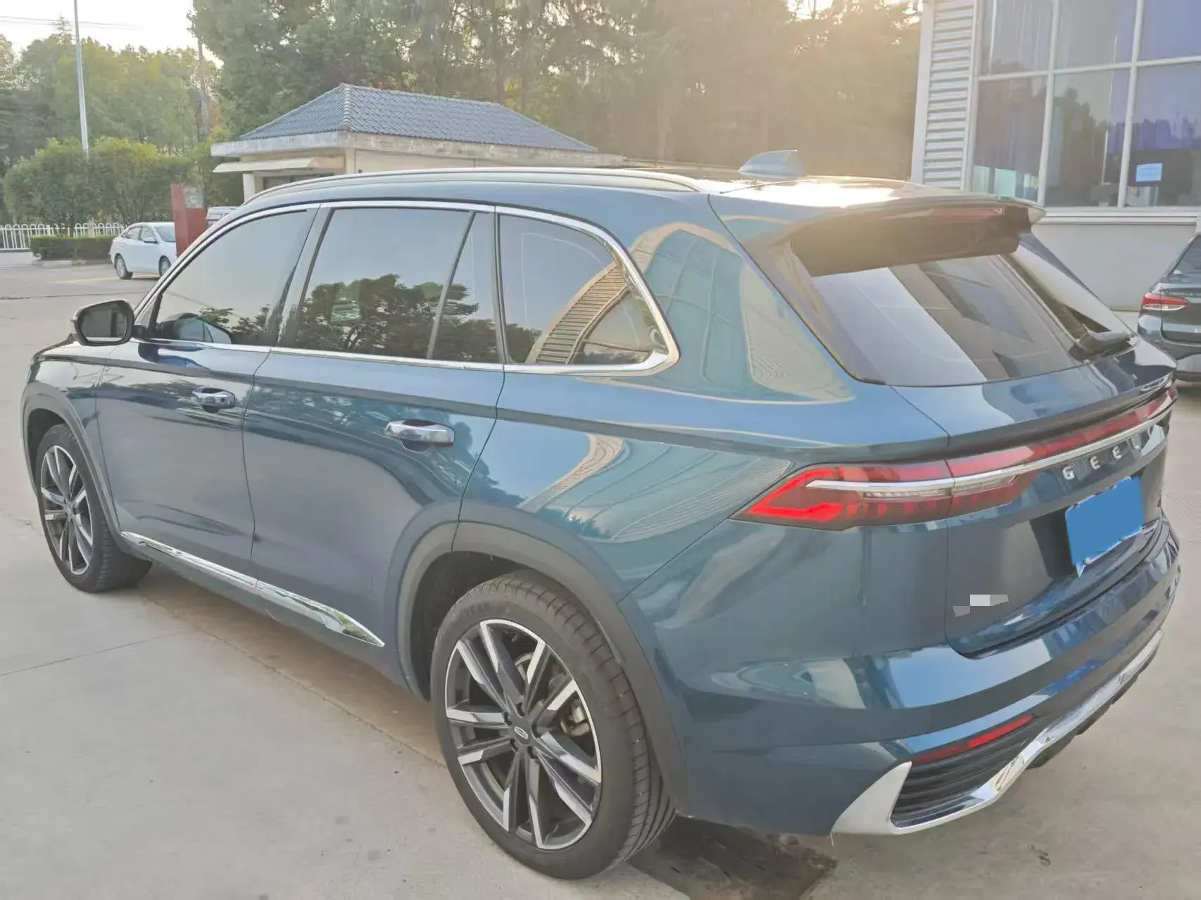 2021 GEELY MONJARO thumbnail 4