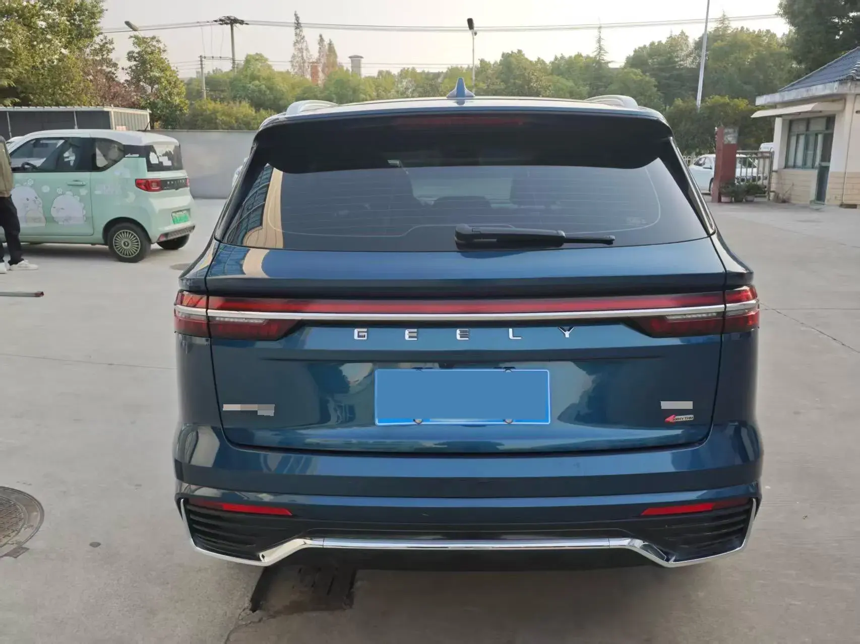 2021 GEELY MONJARO thumbnail 3