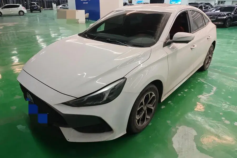 2021 MG 5 view 1