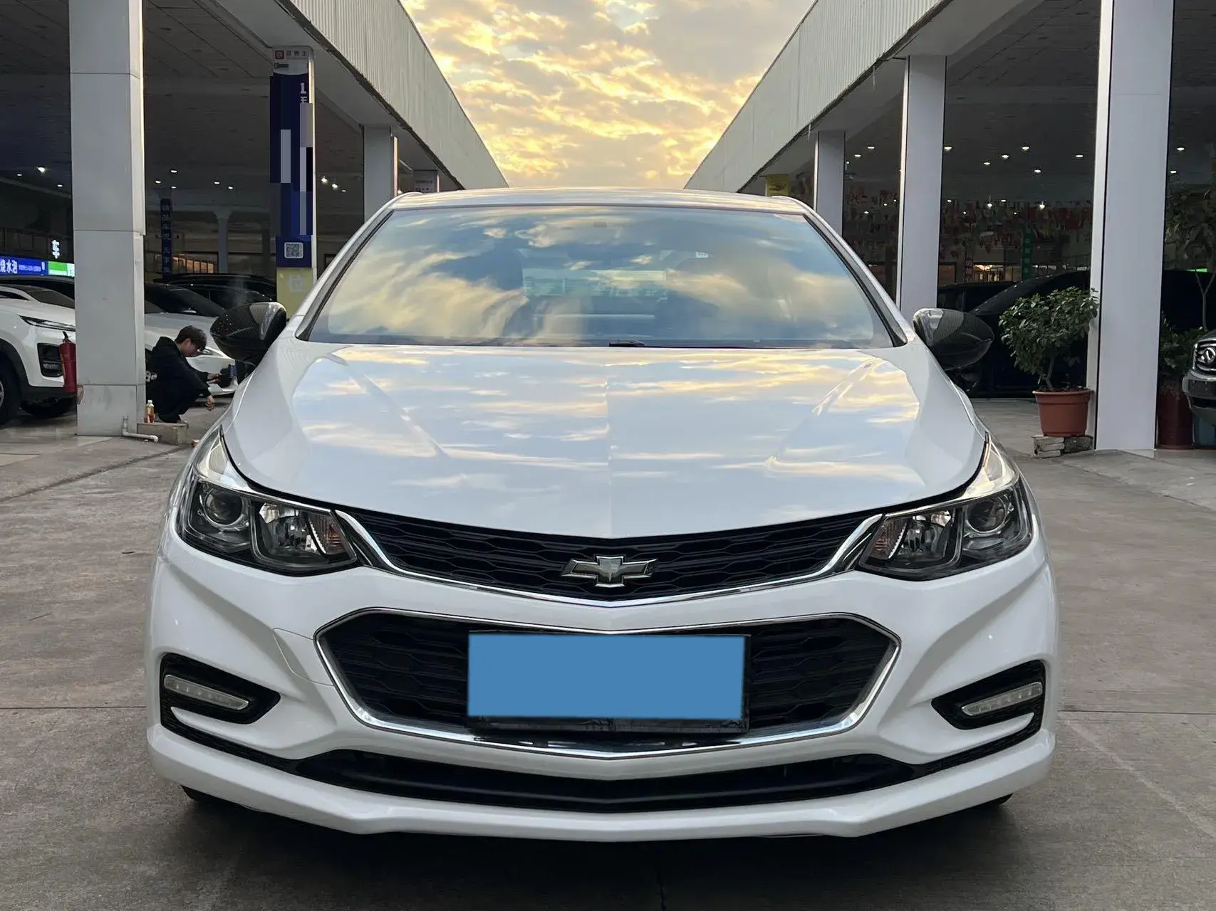 2018 CHEVROLET CRUZE thumbnail 2