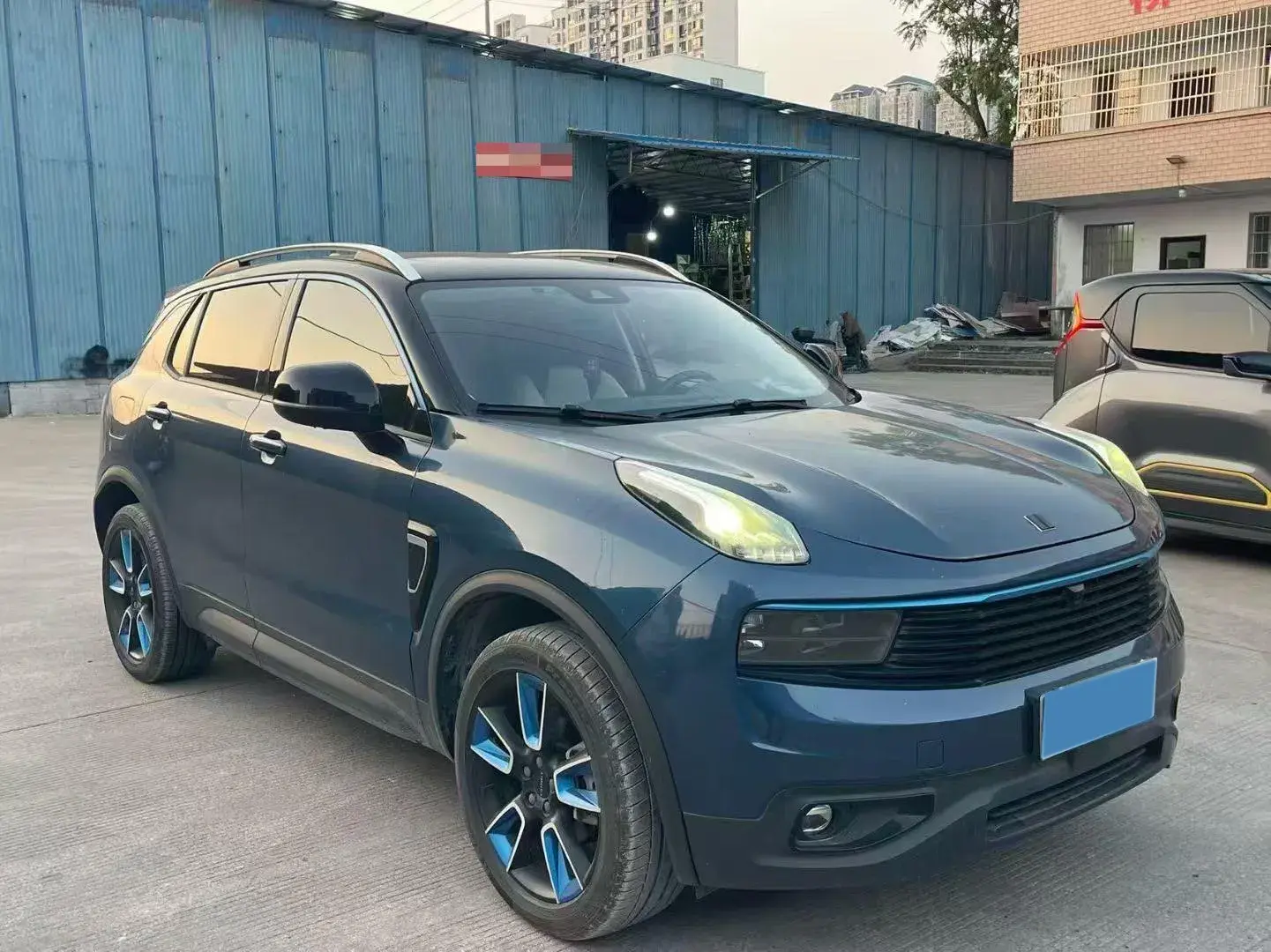 2019 LYNK&CO 01 thumbnail 3