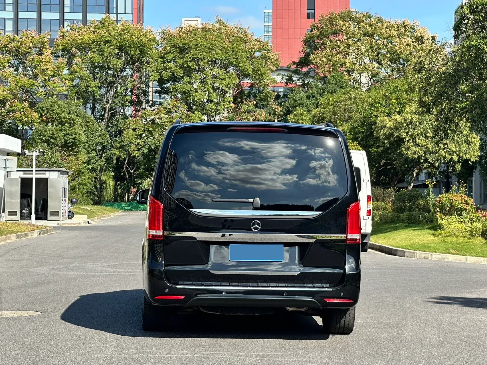 2022 MERCEDES-BENZ V thumbnail 4