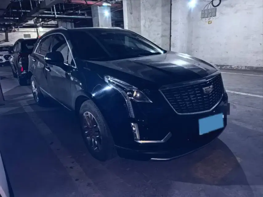 2022 CADILLAC XT5 thumbnail 3