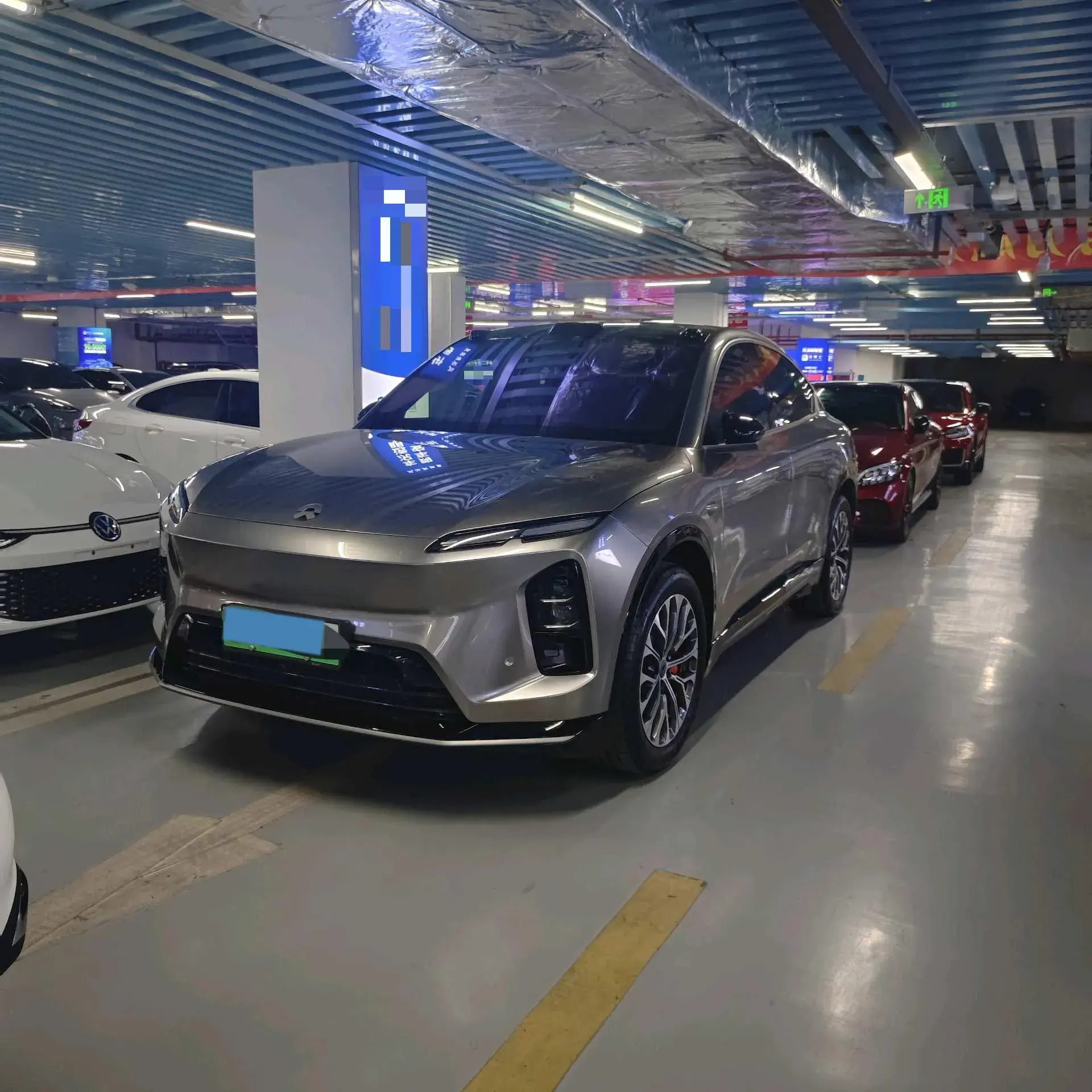 2025 NIO ES6 view 1