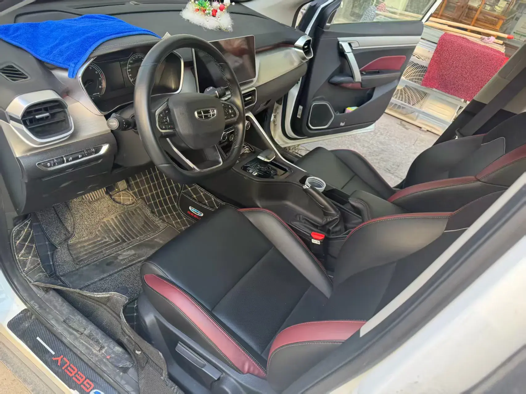 2021 GEELY COOLRAY thumbnail 2