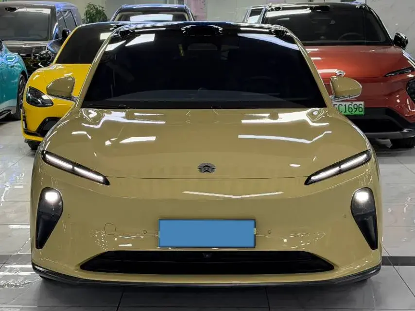 2024 NIO ET5T thumbnail 4