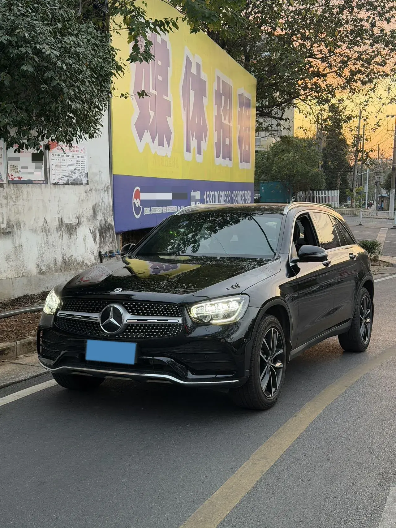 2022 MERCEDES-BENZ GLC view 1