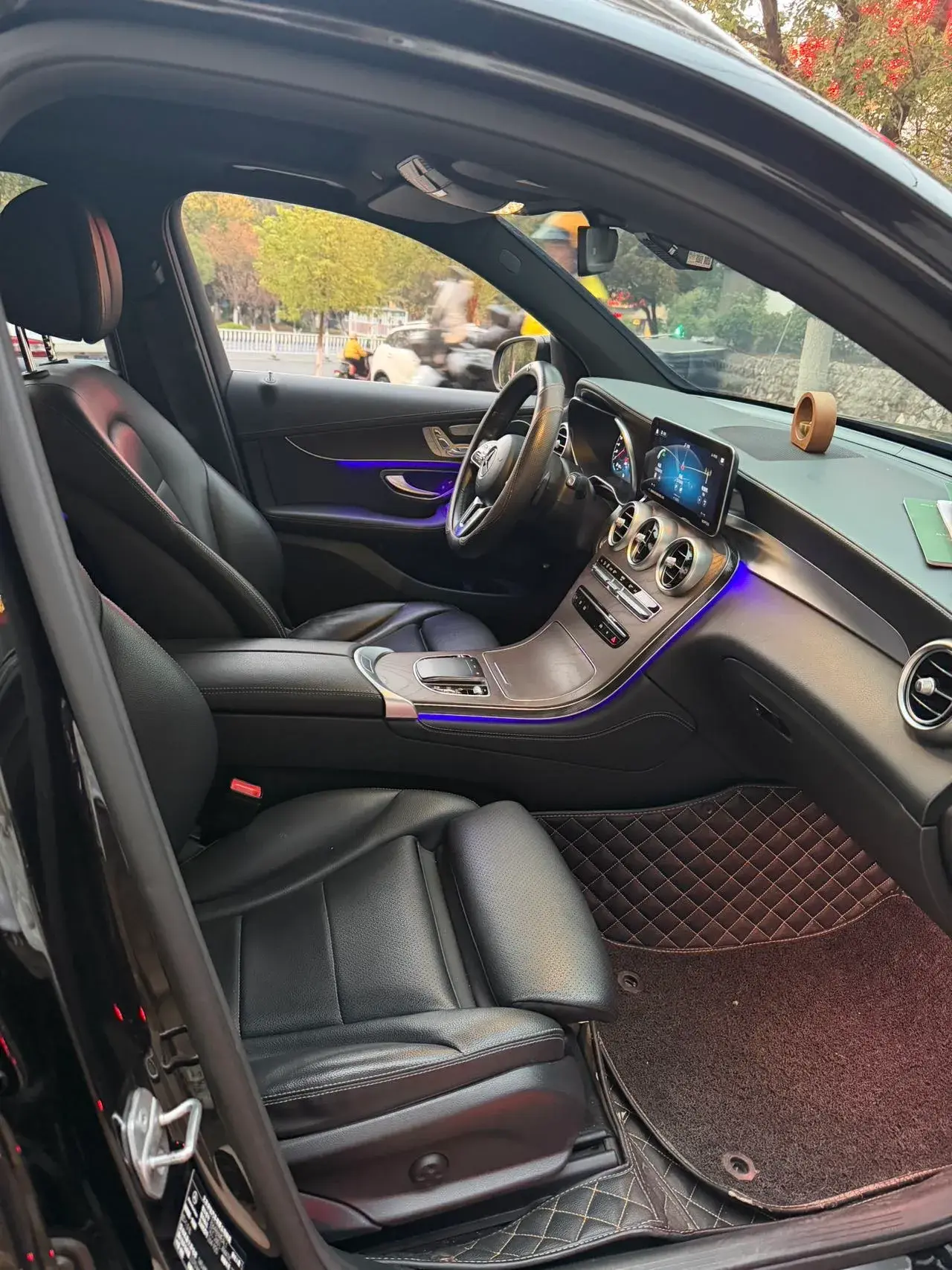 2022 MERCEDES-BENZ GLC thumbnail 3