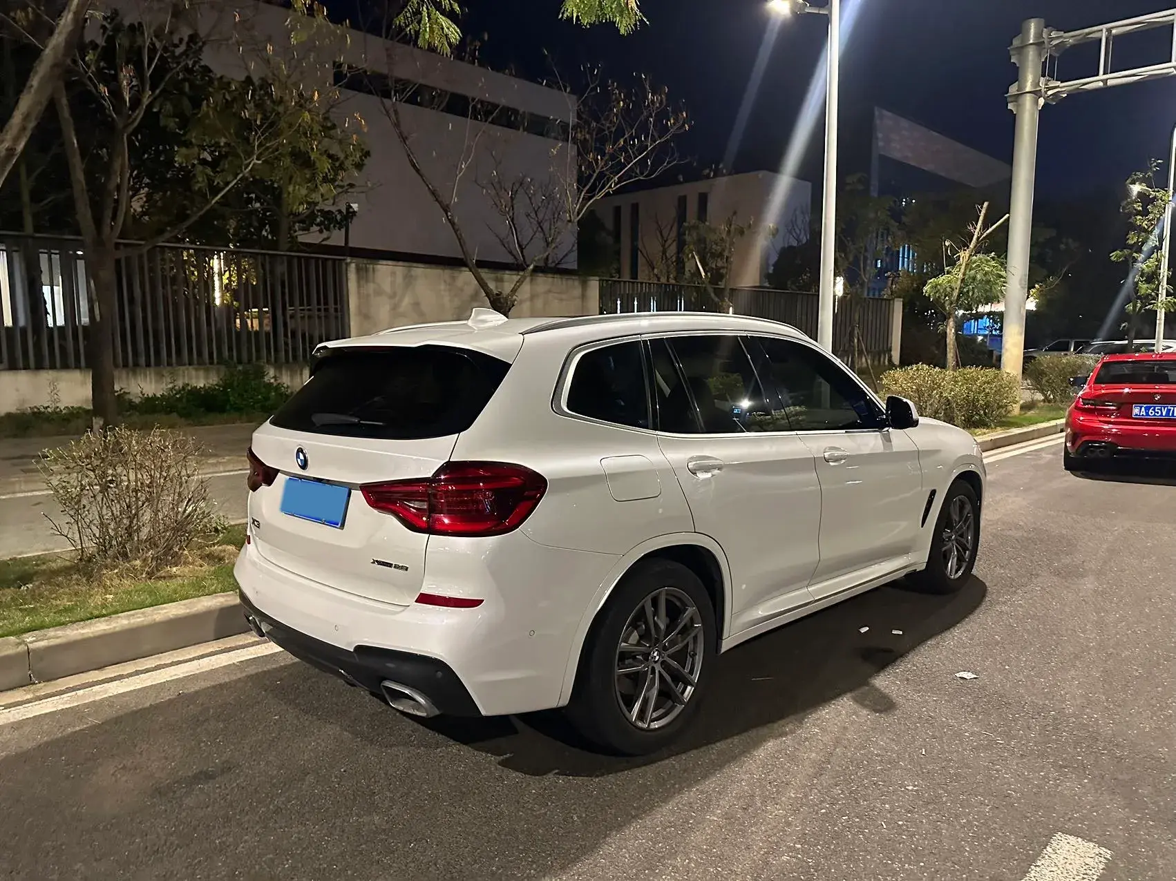 2021 BMW X3 thumbnail 4