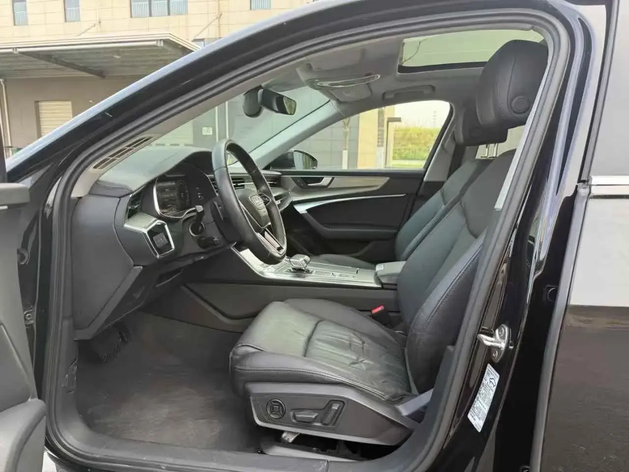 2021 AUDI A6L thumbnail 4