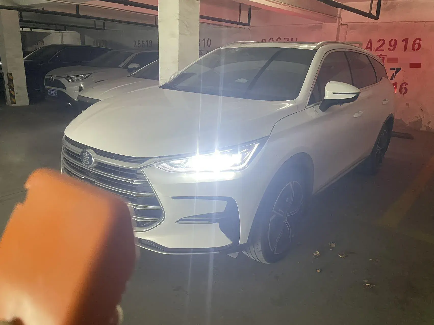 2021 BYD TANG view 1