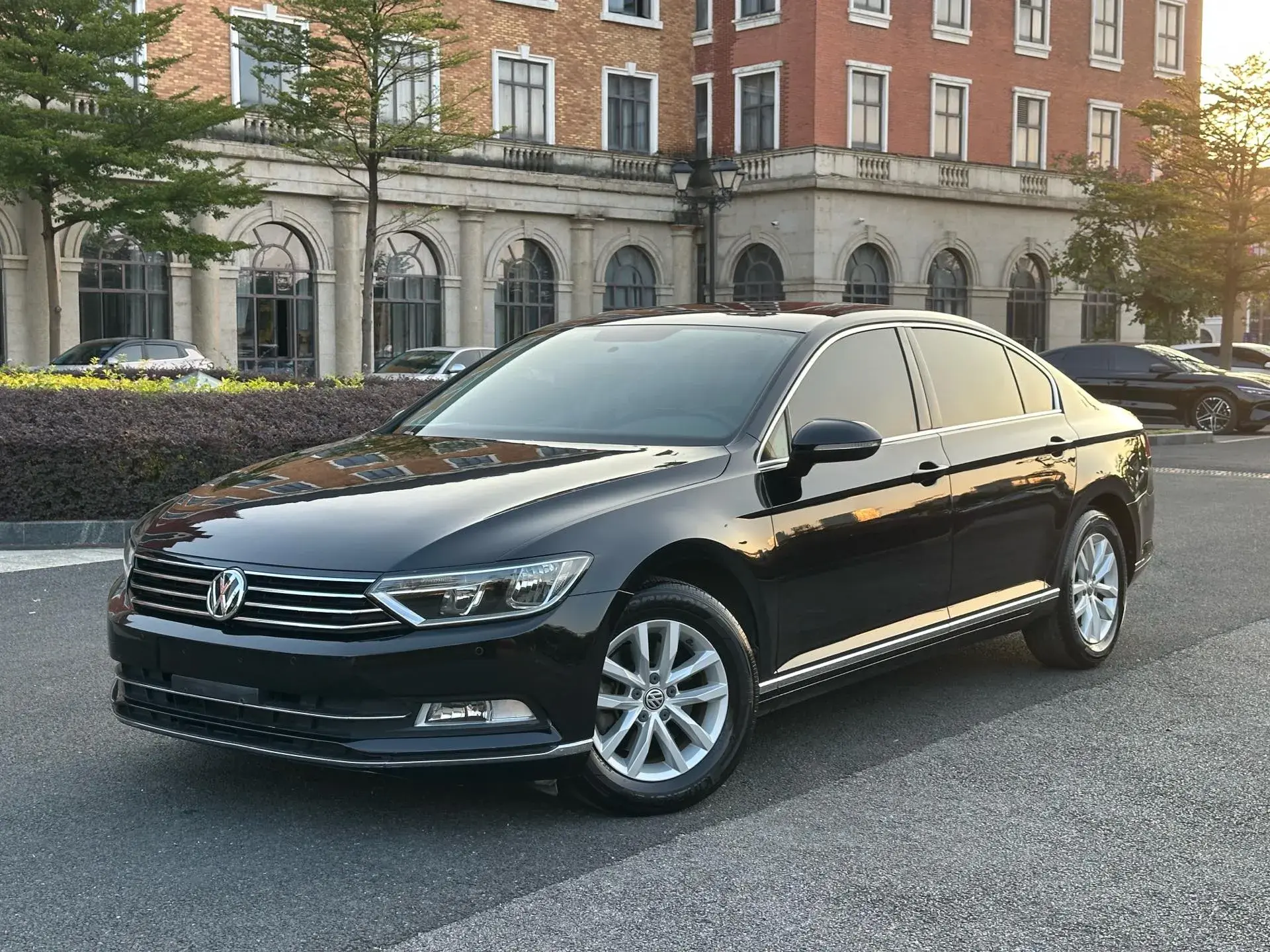 2018 VOLKSWAGEN MAGOTAN view 1