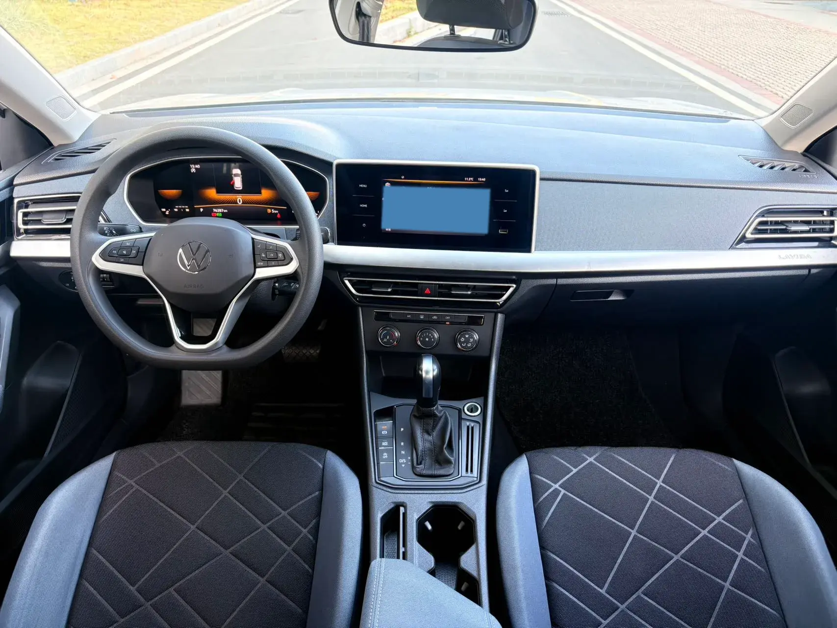 2023 VOLKSWAGEN LAVIDA thumbnail 4