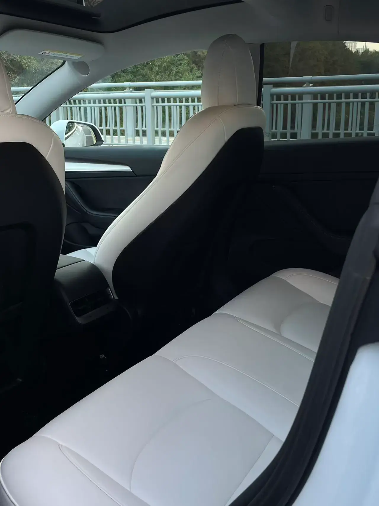 2021 TESLA MODEL thumbnail 4