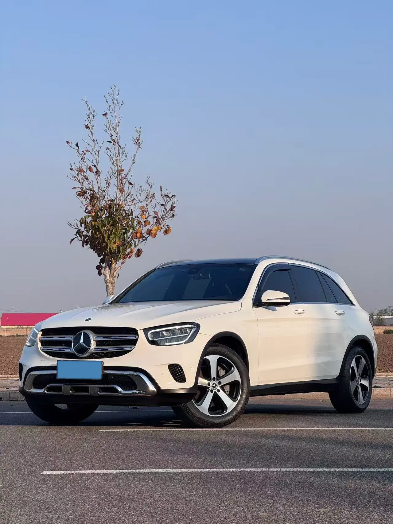 2022 MERCEDES-BENZ GLC view 1