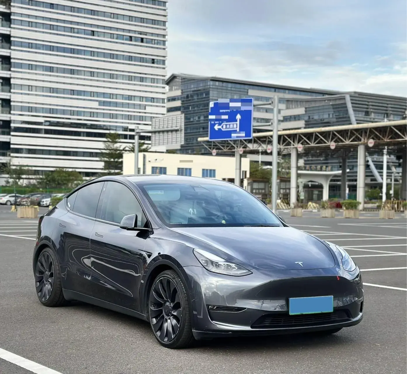 2022 TESLA MODEL thumbnail 4