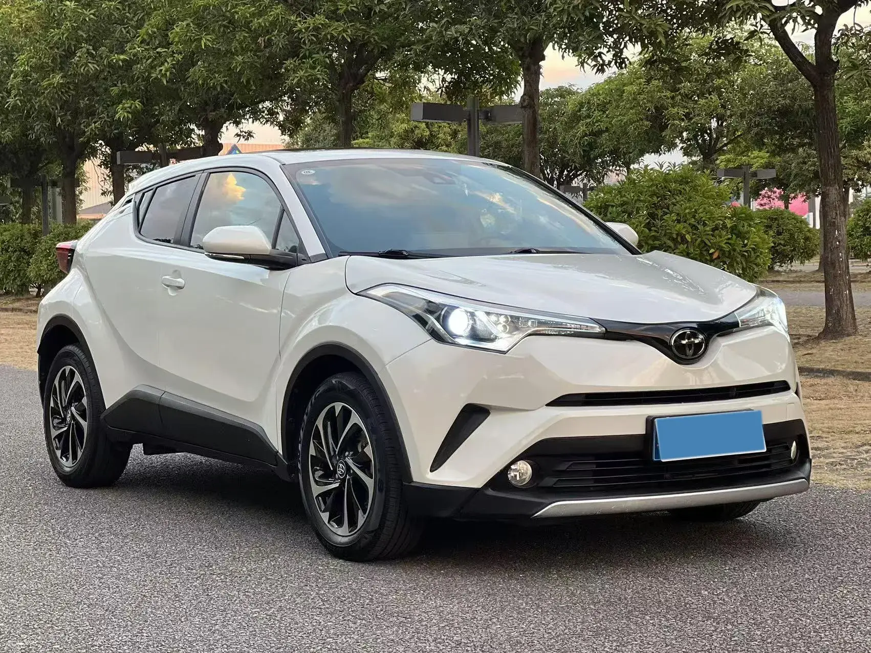 2018 TOYOTA IZOA thumbnail 3