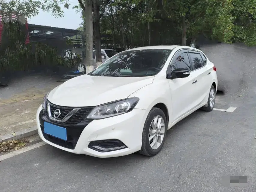 2021 NISSAN TIIDA view 1