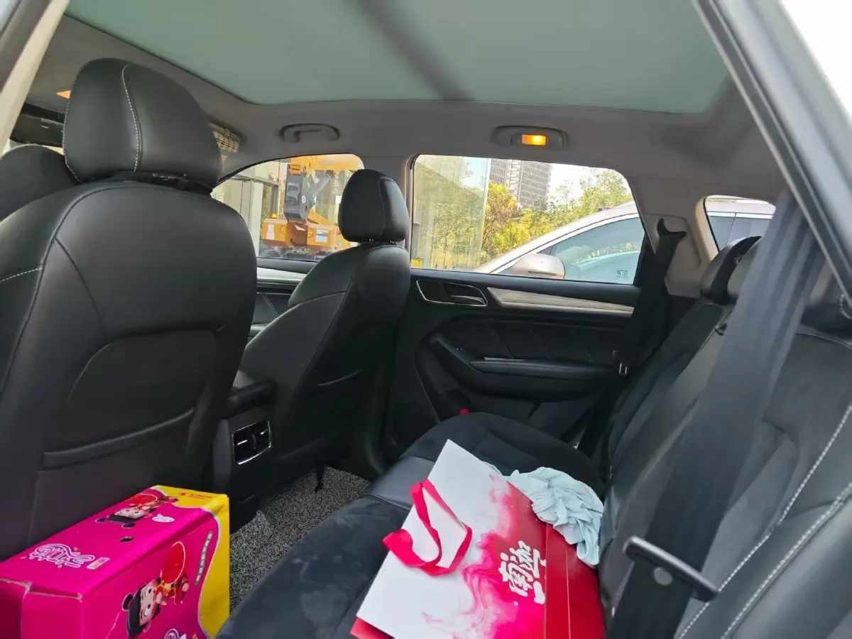 2017 Roewe RX5 1.5T 169HP L4 2AT PHEV 12KWH,autocango,china used car exporter,china ev exporter,chinese used car exporter,chinese used ev exporter