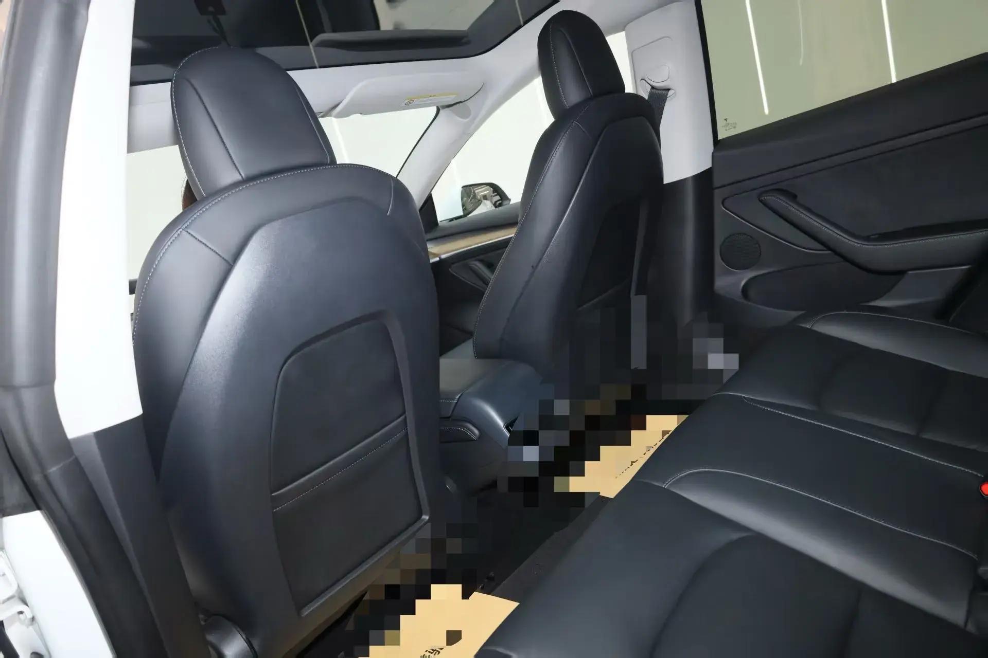 2023 TESLA MODEL thumbnail 4