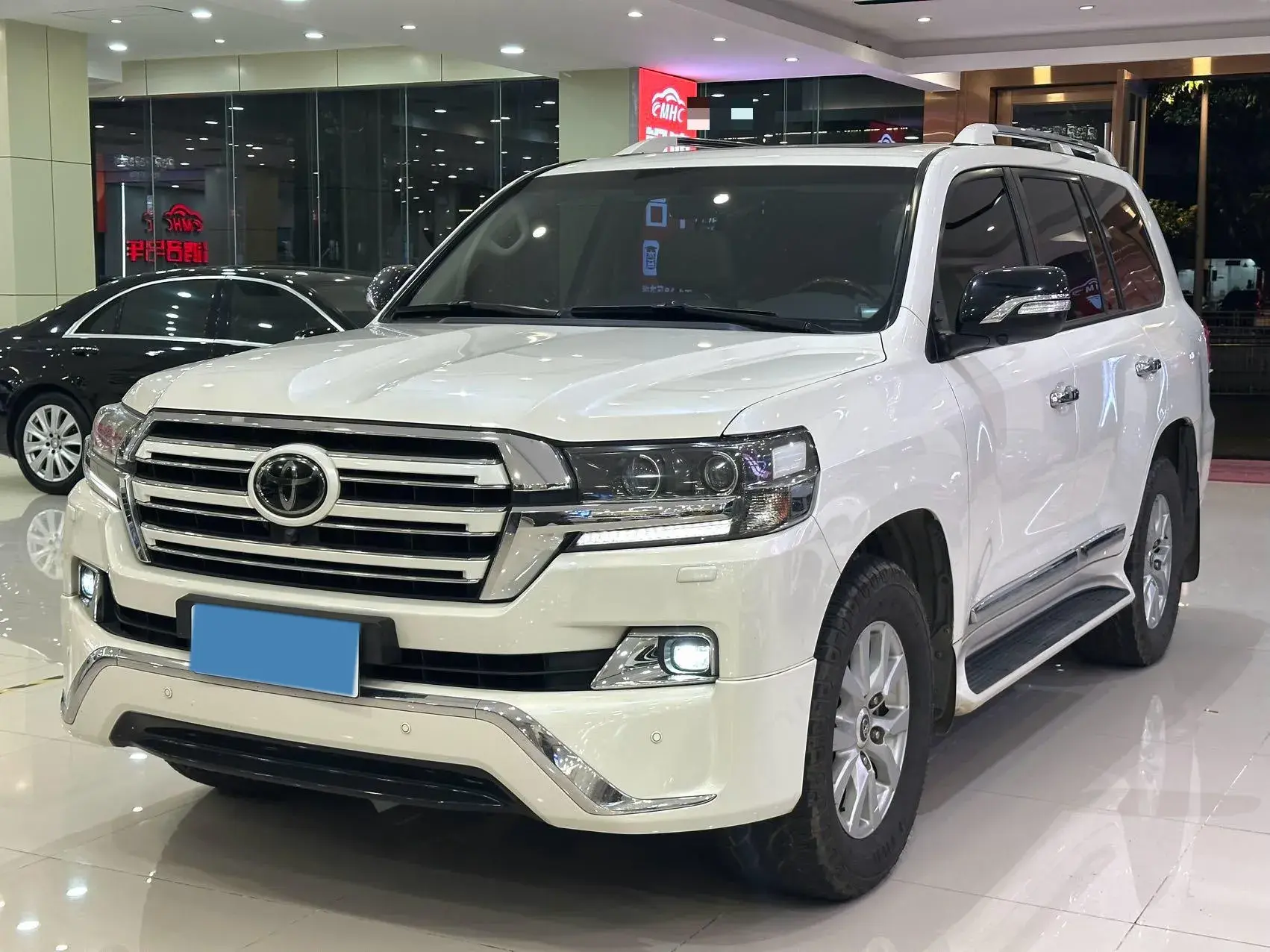 2019 CHEVROLET TRAX view 1