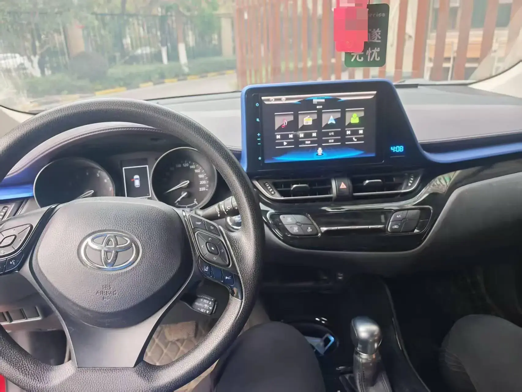 2020 TOYOTA C-HR thumbnail 3