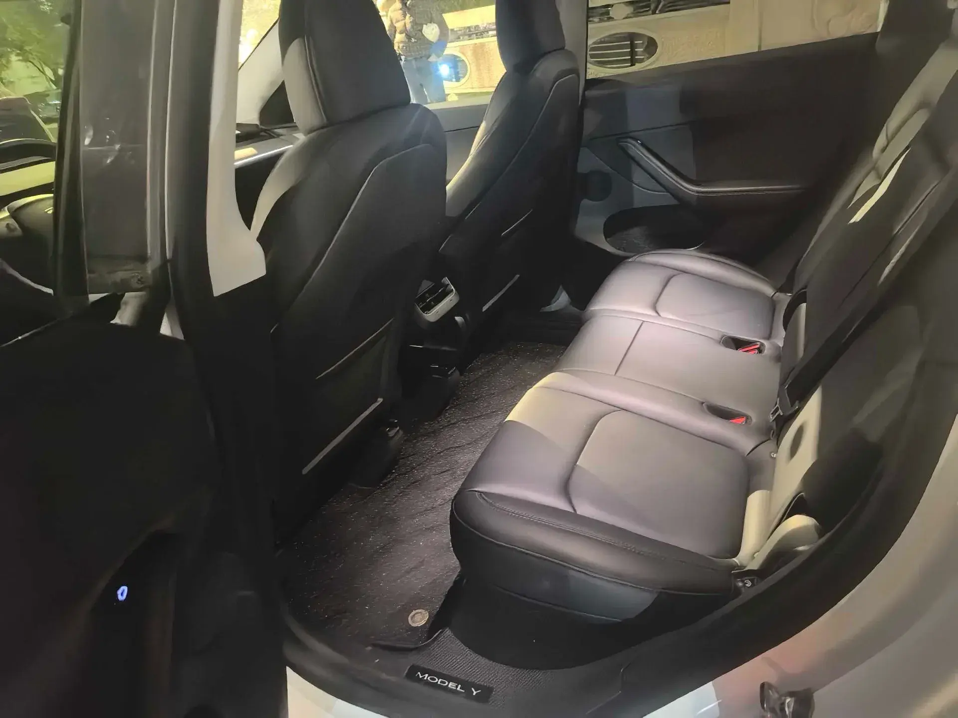 2024 TESLA MODEL thumbnail 3