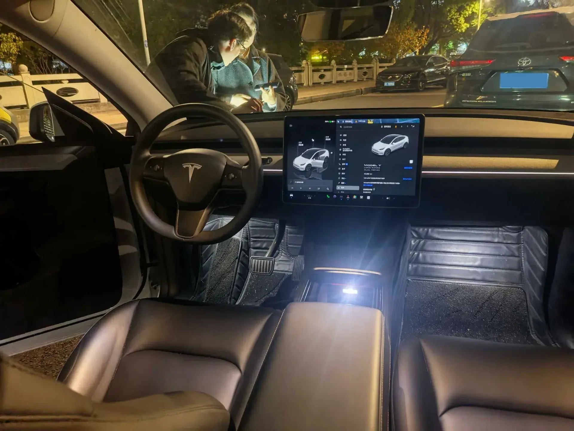 2024 TESLA MODEL thumbnail 4