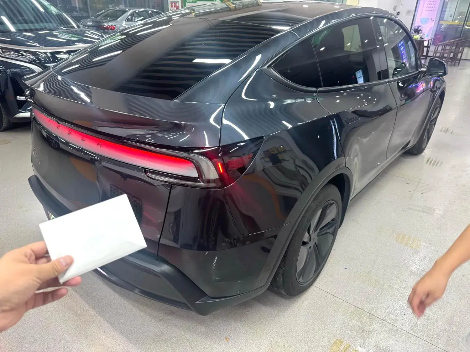 2025 TESLA MODEL thumbnail 2