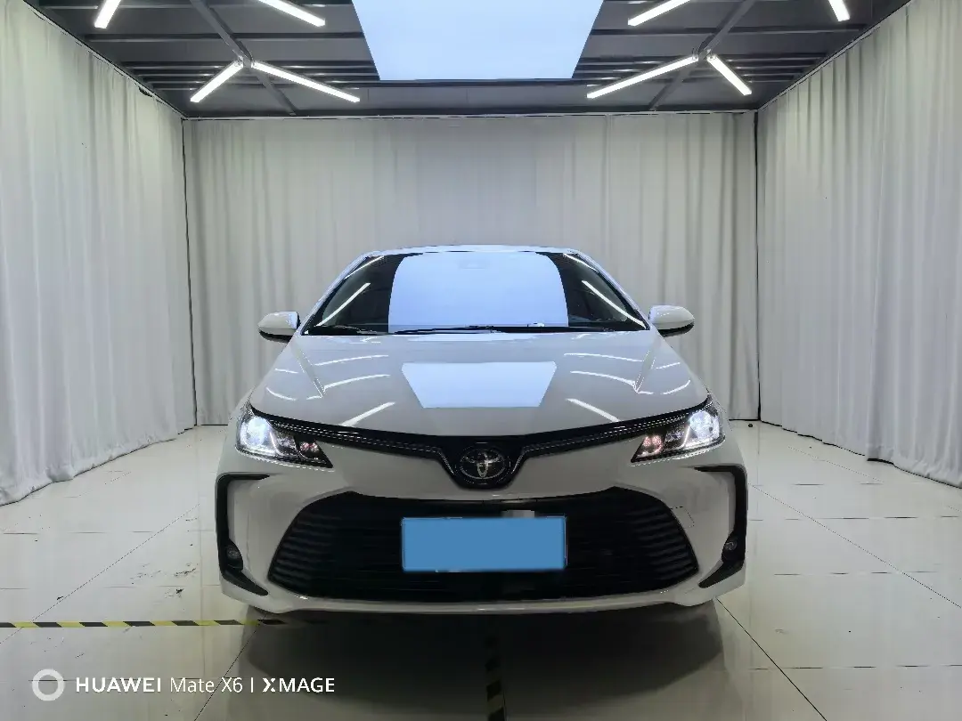 2021 TOYOTA COROLLA thumbnail 2