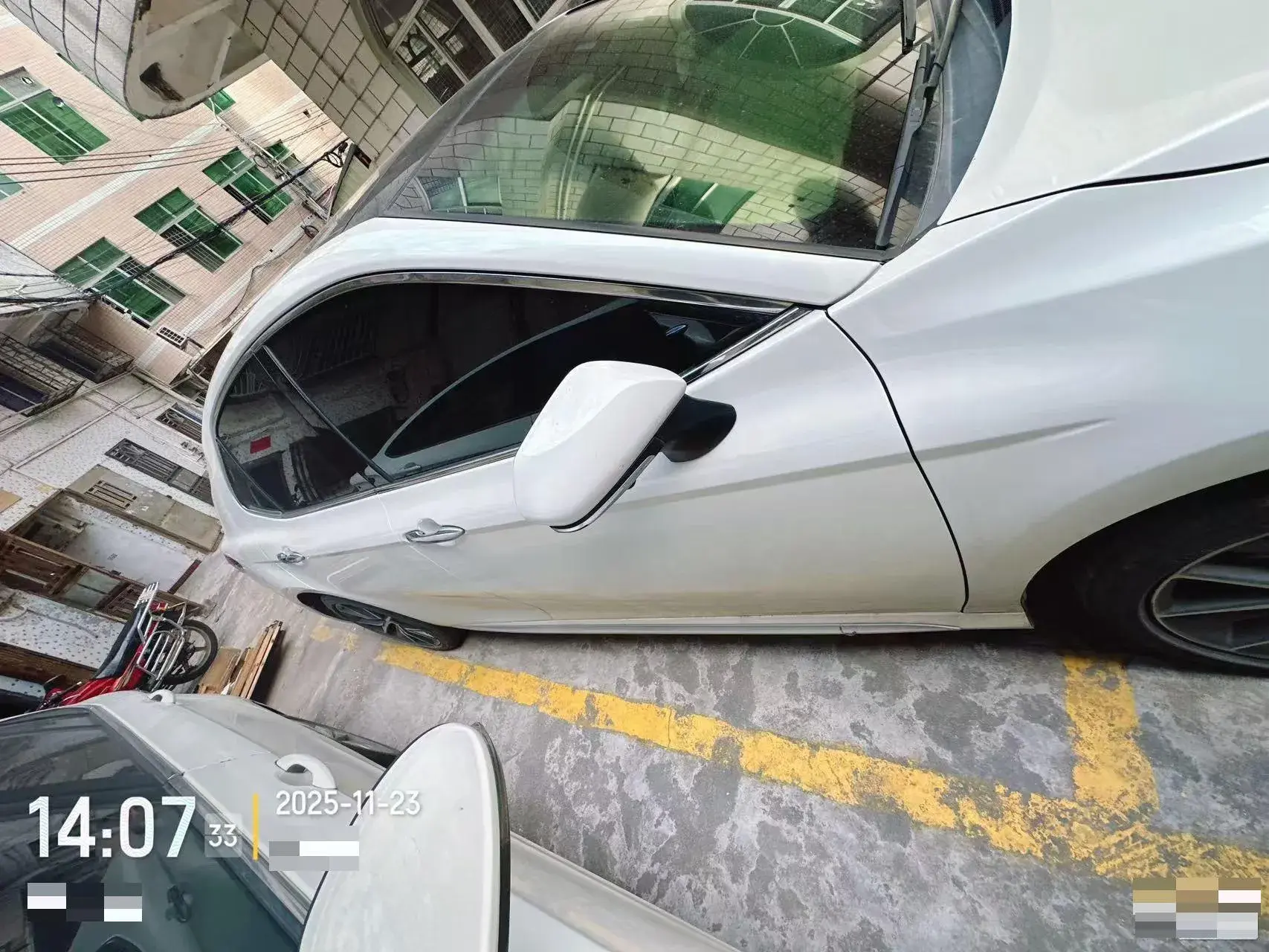 2023 TOYOTA CAMRY thumbnail 4