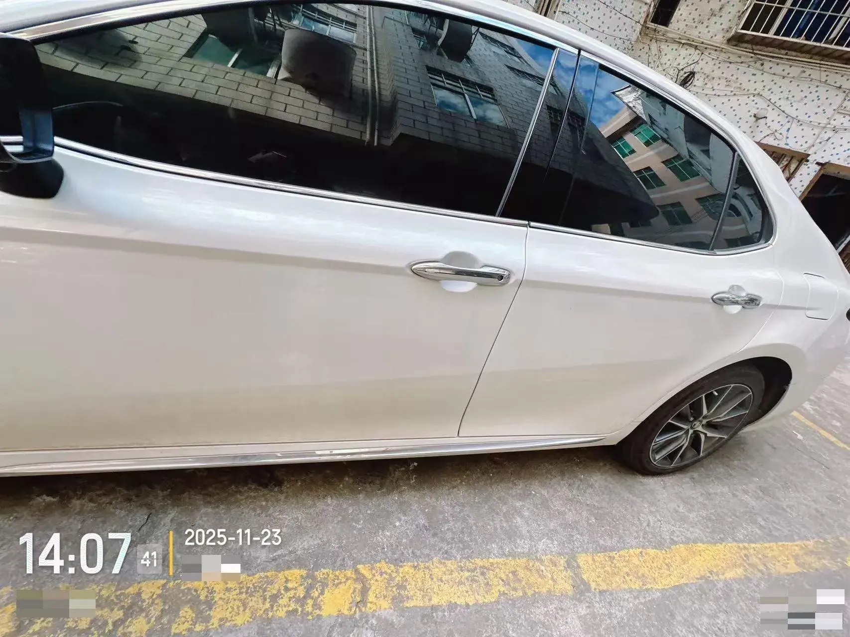 2023 TOYOTA CAMRY thumbnail 2