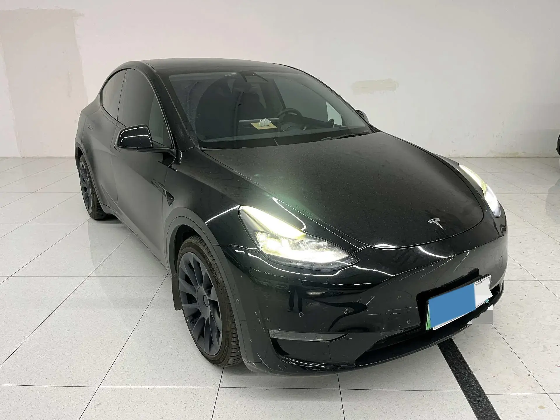 2021 TESLA MODEL thumbnail 3