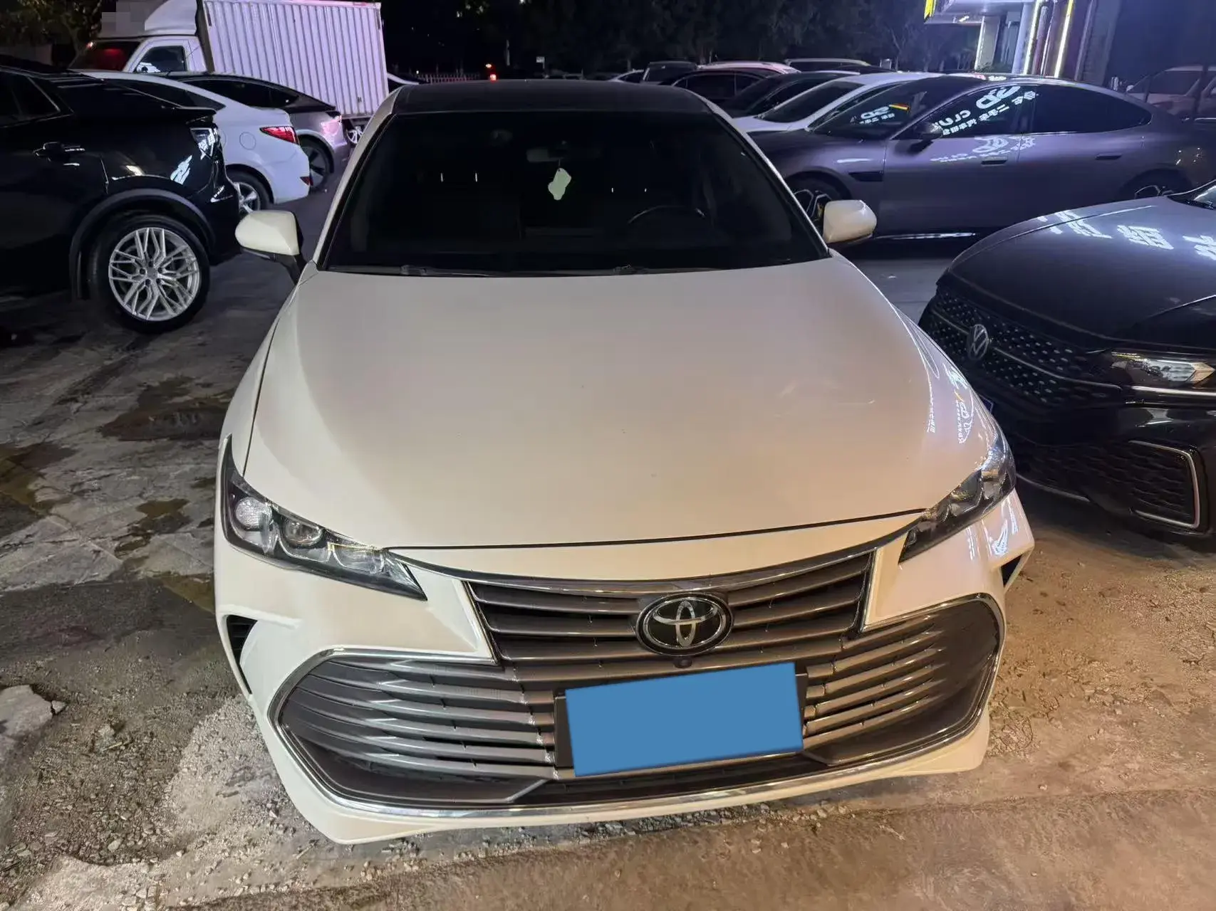 2019 TOYOTA AVALON thumbnail 2