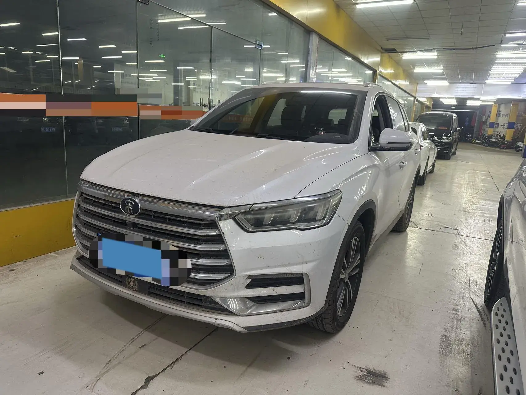 2019 BYD SONG view 1