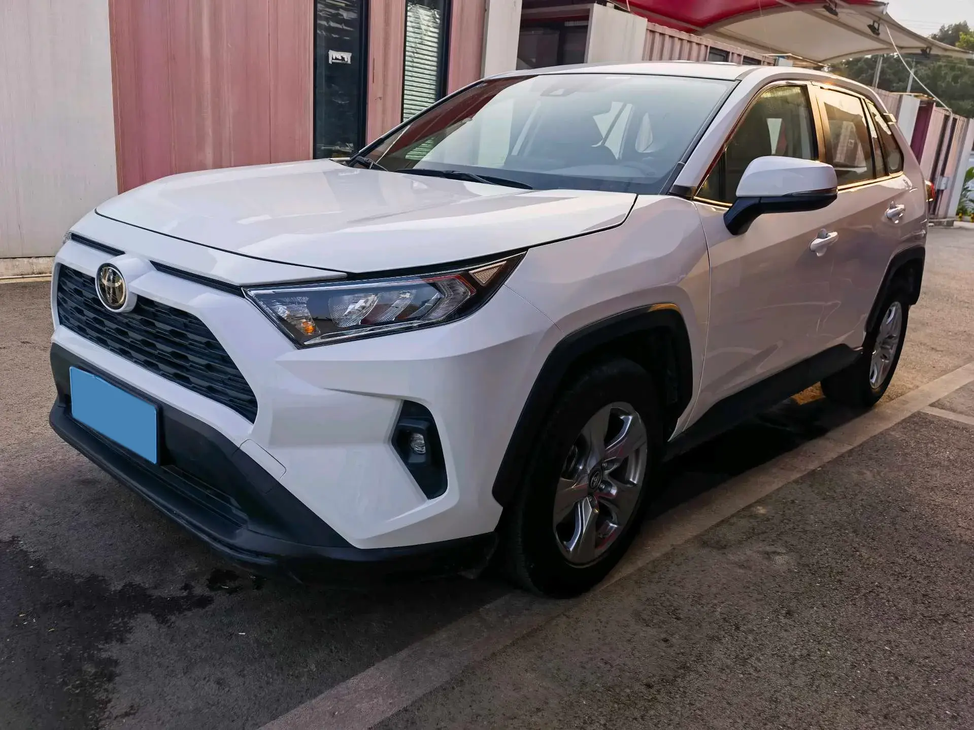 2023 TOYOTA RAV4 view 1