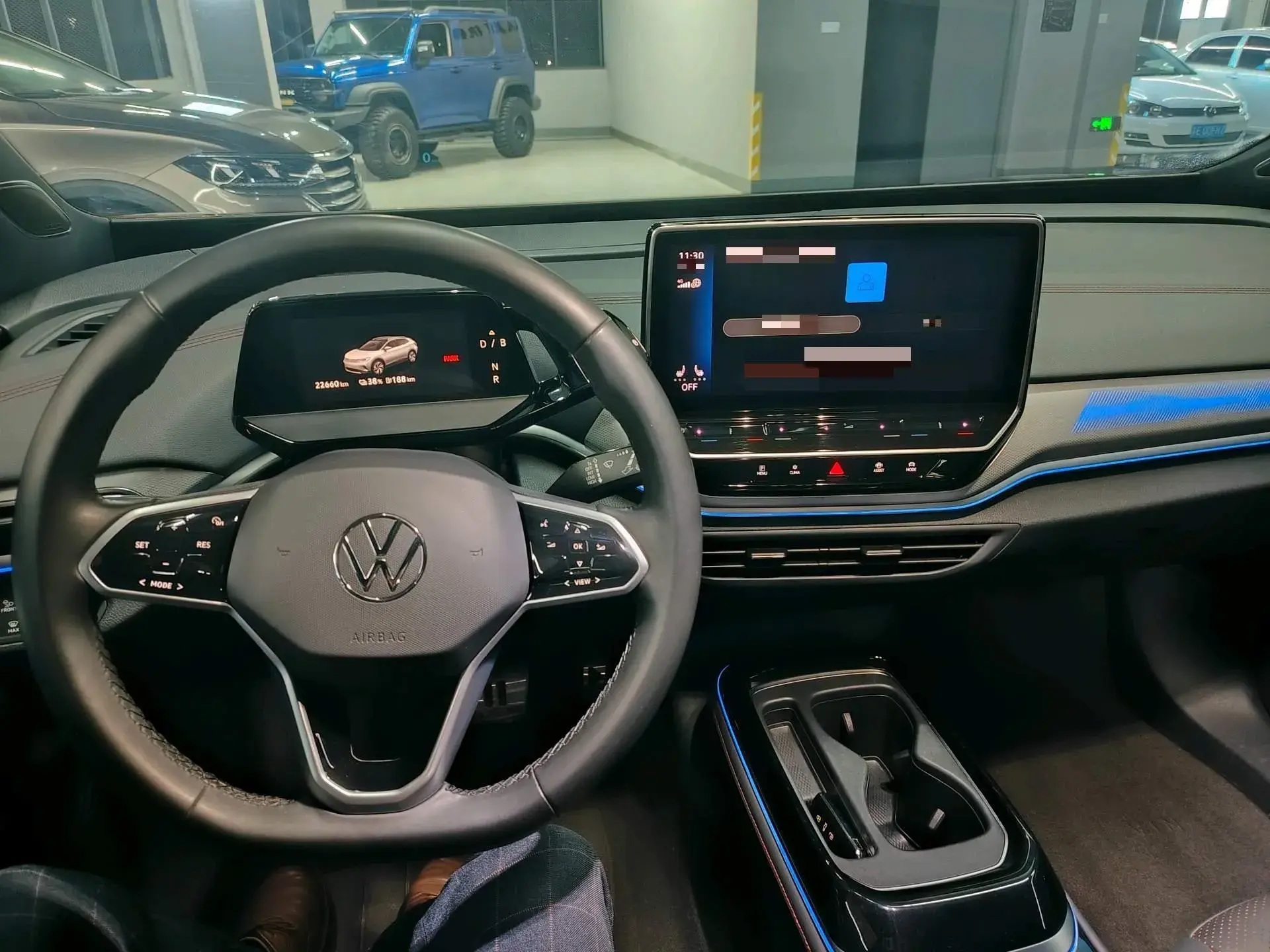 2022 VOLKSWAGEN ID.4 thumbnail 4