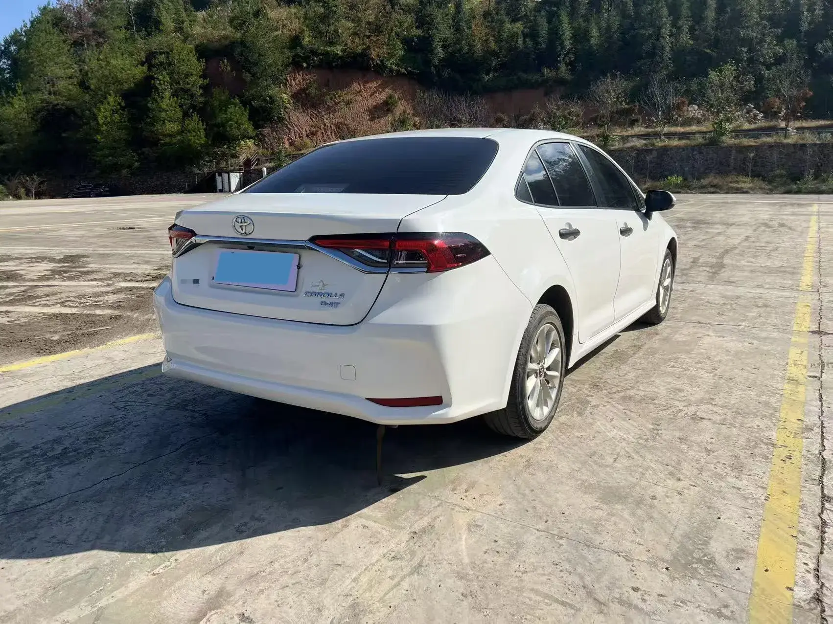 2021 TOYOTA COROLLA thumbnail 4