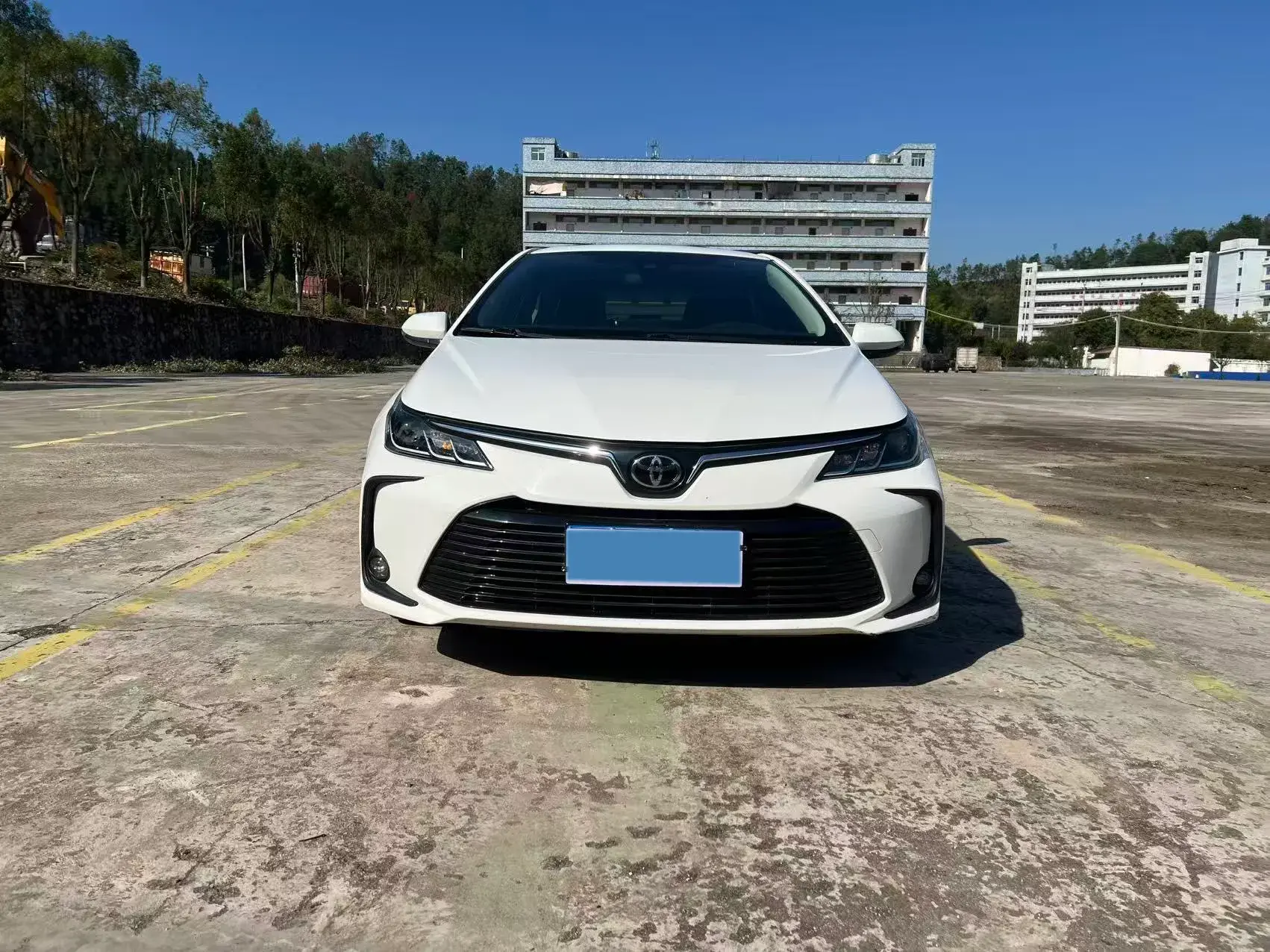 2021 TOYOTA COROLLA thumbnail 3