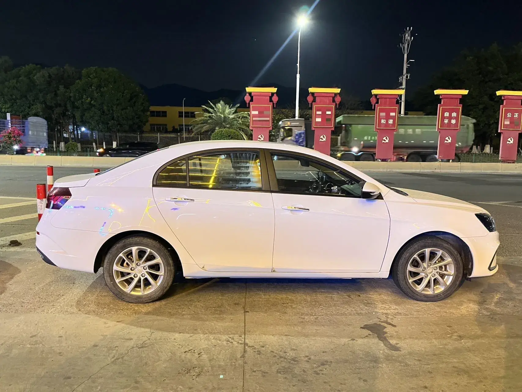 2020 GEELY EMGRAND thumbnail 4