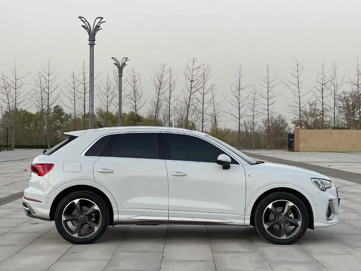2021 Audi Q3 1.4T 150HP L4 7DCT,autocango,china used car exporter,china ev exporter,chinese used car exporter,chinese used ev exporter