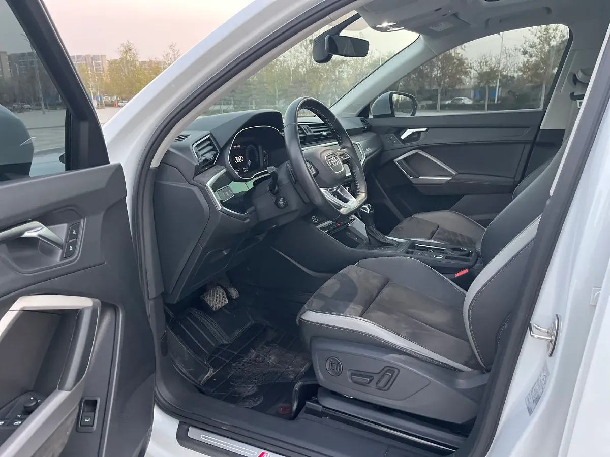 2021 Audi Q3 1.4T 150HP L4 7DCT,autocango,china used car exporter,china ev exporter,chinese used car exporter,chinese used ev exporter