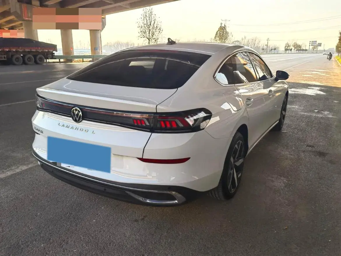 2025 VOLKSWAGEN LAMANDO thumbnail 4