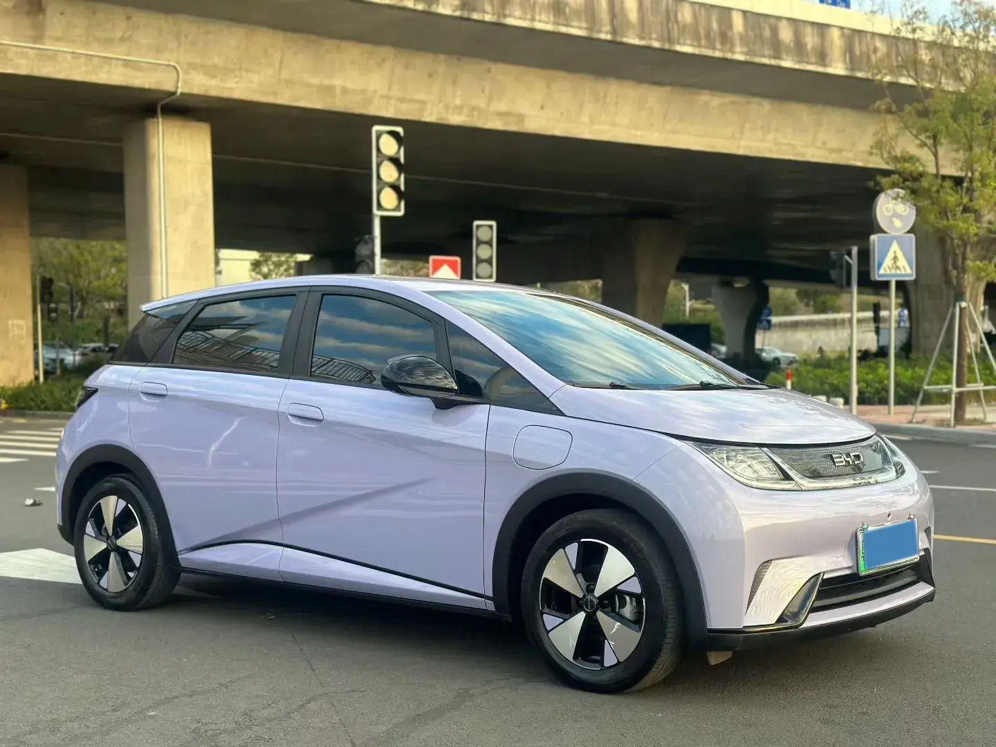 2023 BYD DOLPHIN thumbnail 2