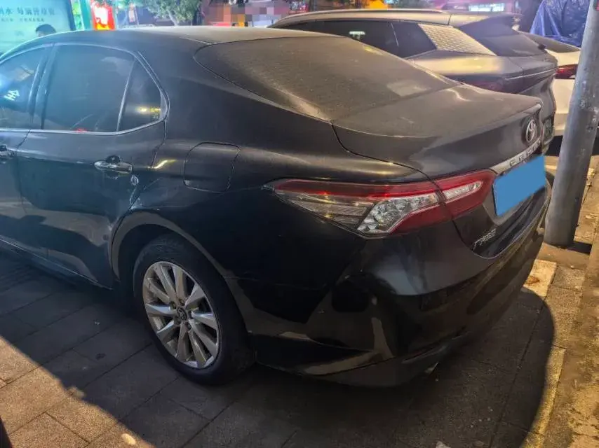 2019 TOYOTA CAMRY thumbnail 3